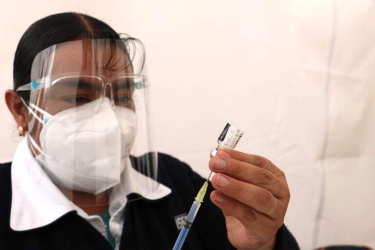 Inicia vacunación para rezagados en Edomex