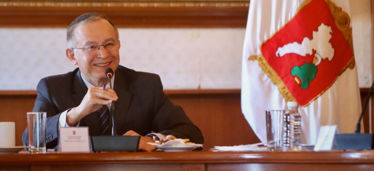 Sacan a 540 aviadores del Ayuntamiento de Toluca