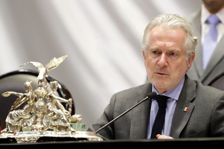 Santiago Creel llama a la reanudación de relaciones México-España