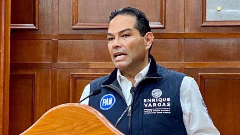Enrique Vargas renuncia a su aspiración por la gubernatura del Edomex