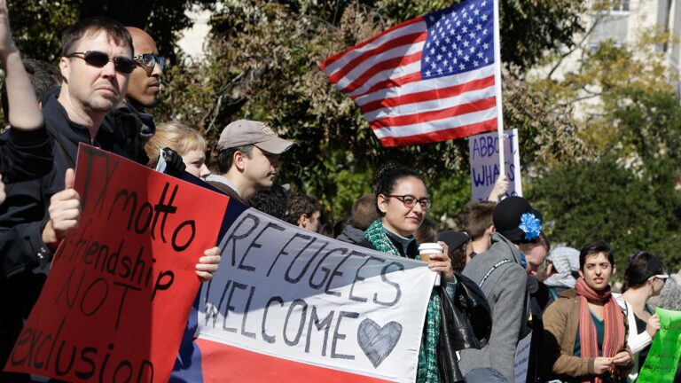EE.UU. lanza programa para que ciudadanos puedan recibir a refugiados de manera privada