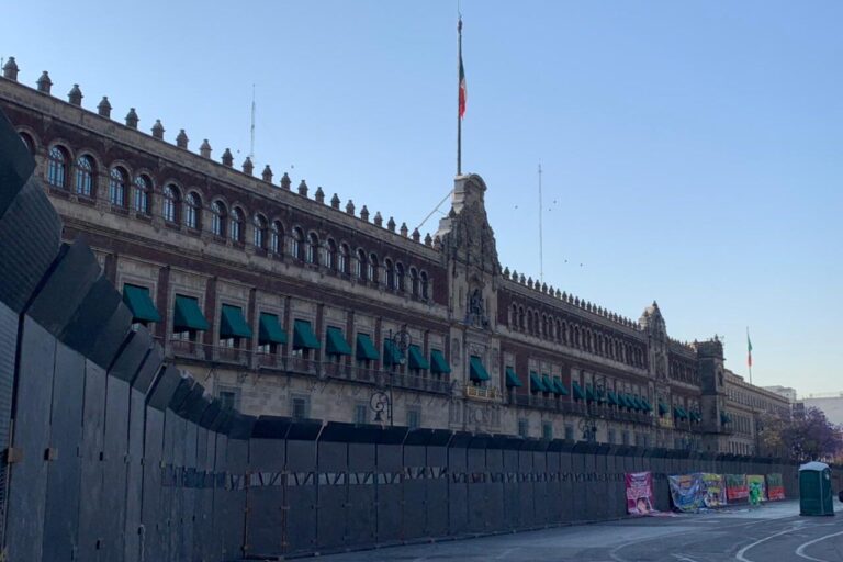 Blindan Palacio Nacional y Bellas Artes por manifestación contra la GN en el Metro