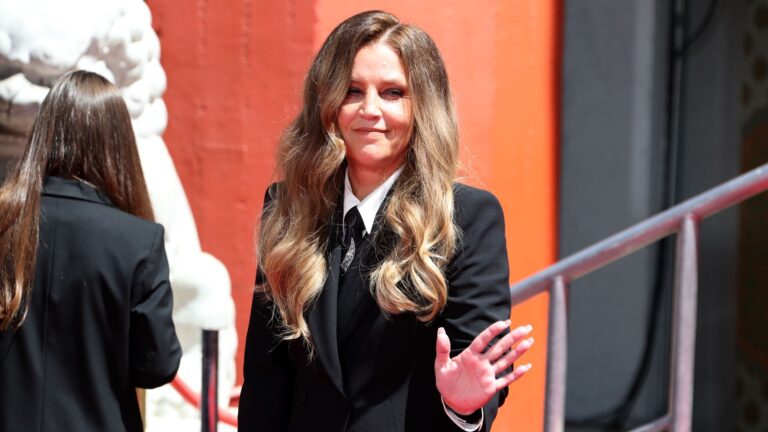 Falleció Lisa Marie Presley, hija de Elvis Presley a los 54 años de edad