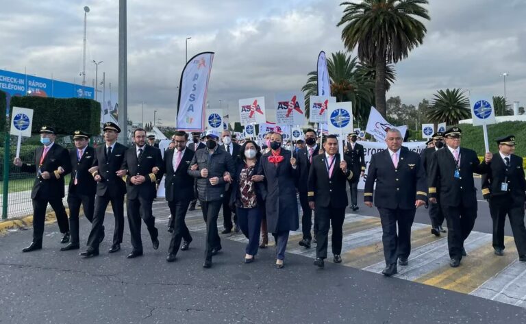 Trabajadores de Aeromar exigen sus liquidaciones tras cese de operaciones