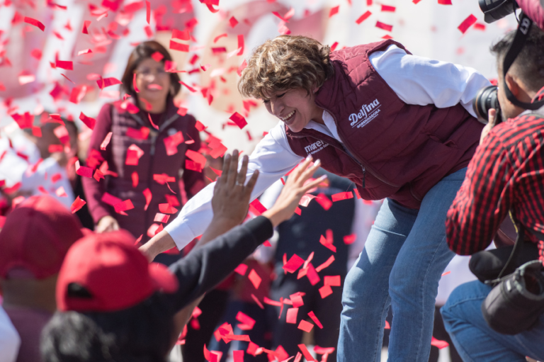 A punto de las campañas Delfina aventaja en la intención electoral