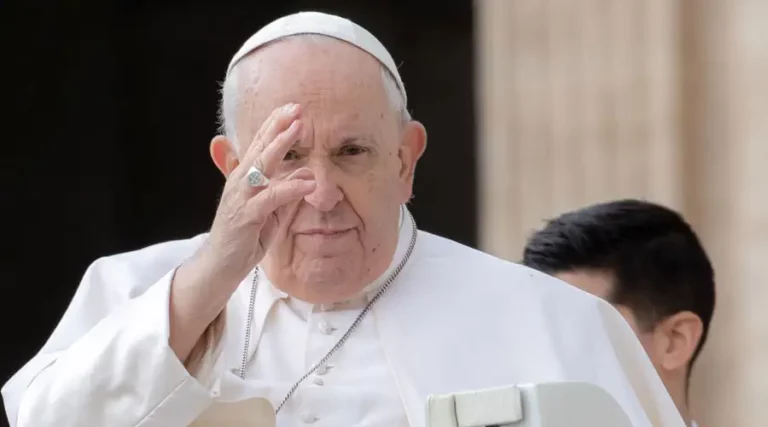 El Papa no oficiará varias misas de Semana Santa por temas de salud