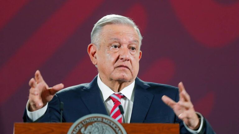 AMLO afirma que medios de EE.UU. están en contra de Trump ante nueva imputación