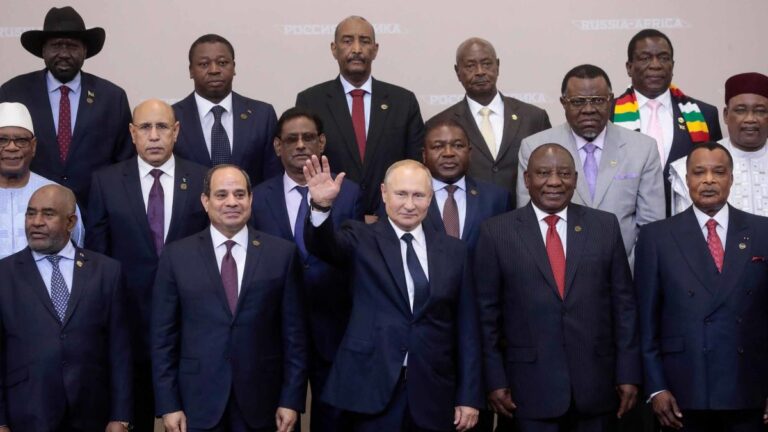 Vladimir Putin se reúne con Misión de Paz de líderes africanos