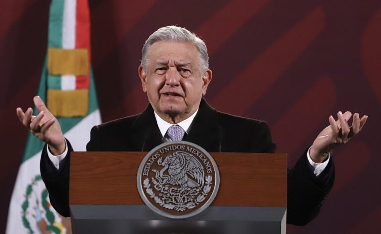 Corte revira a AMLO con sueldos “No violan artículo 127 de la Constitución” por cobrar más