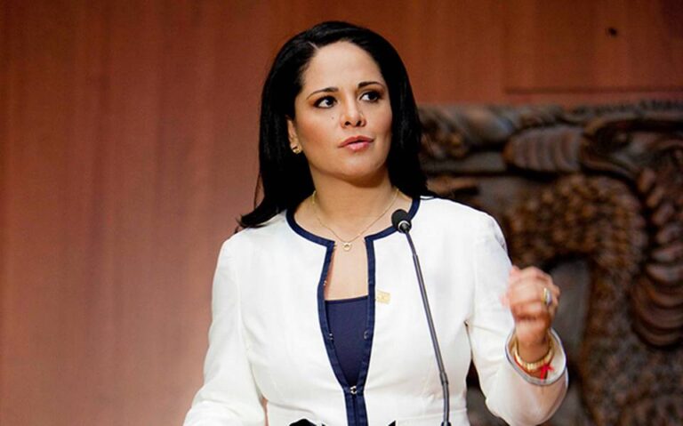 Ahora exsenadora priista Lilia Merodio Reza, renuncia tras 30 años de militancia