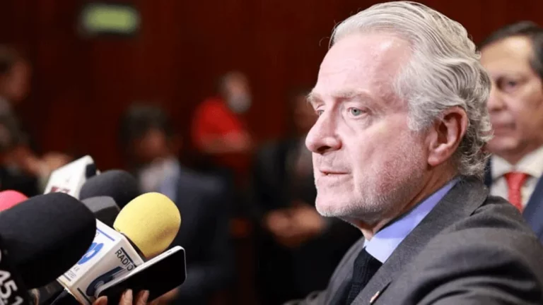 Santiago Creel acusa a AMLO de usar programas sociales con fines electorales