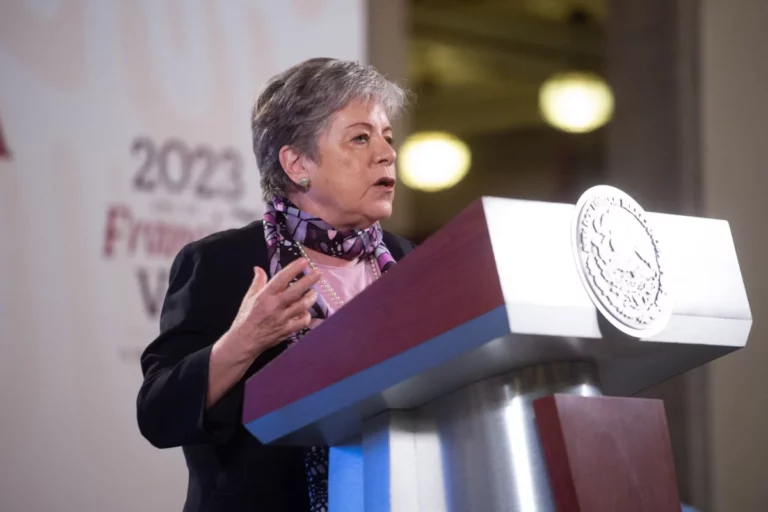 México asegura que flujo migratorio bajó 50% tras fin del Título 42 en los EE.UU