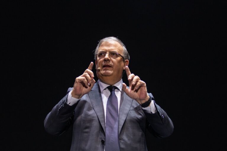 Un «muro cibernético» entre EE.UU. y México es la propuesta de Ebrard para evitar el tráfico de armas