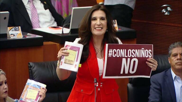 «Con los niños no» PAN contra los nuevos libros de texto