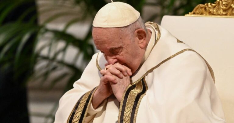 “El Mediterráneo es un enorme cementerio de migrantes” Papa Francisco