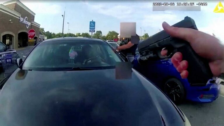 ¡Indignante! Policía estadounidense asesina a mujer afrodescendiente embarazada