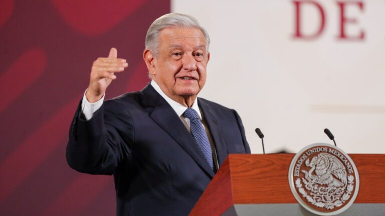 López Obrador anuncia tarjeta del IMSS-Bienestar para seguimiento de pacientes