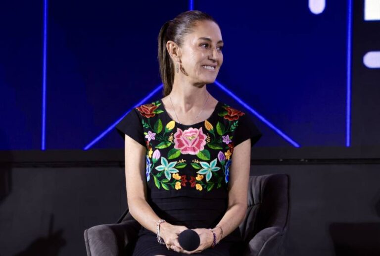 Claudia Sheinbaum viajará a los Ángeles para reunirse con migrantes para presentarles su proyecto