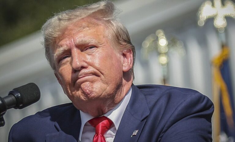 ¡Calladito! Juez ordena pagar multa a Trump por violacion de una orden de silencio