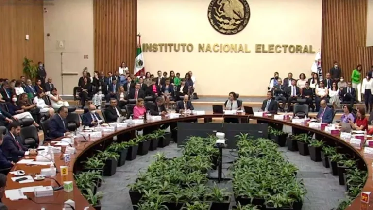 INE sustituye a su director jurídico, nombran a Juan Manuel Vázquez