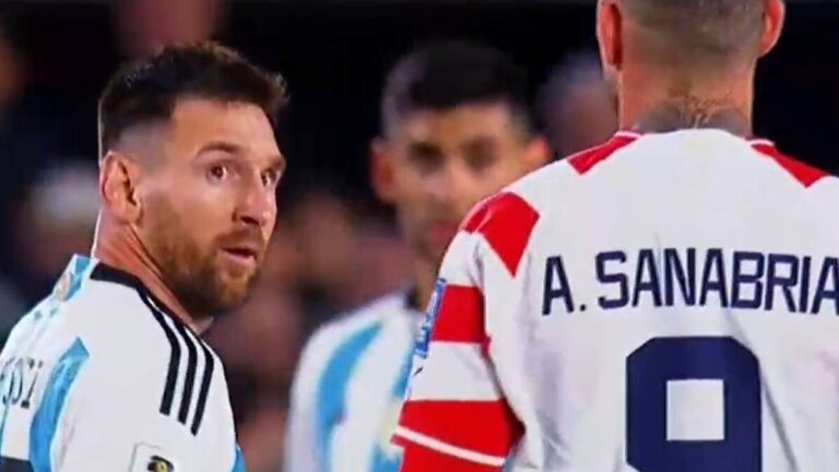 Messi responde a Antonio Sanabria, por escupirle en pleno partido