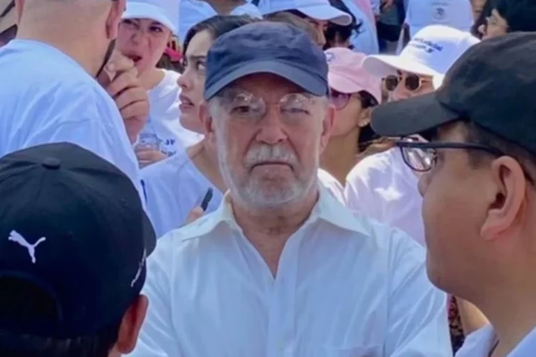 Ministro Alcántara Carrancá es “un traidorzuelo” asegura el presidente López Obrador