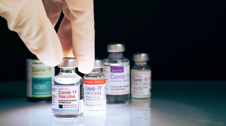 Cofepris autoriza comercializar la vacuna anti covid de Pfizer y la Moderna