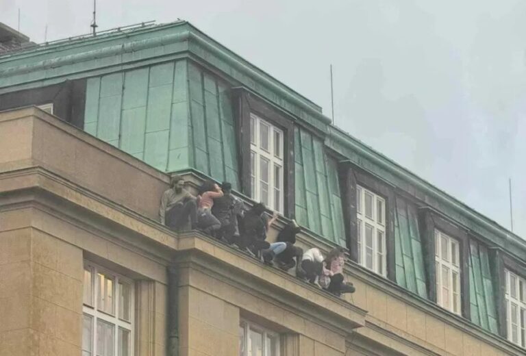 Se registra tiroteo en la Facultad de Artes de la Universidad de Charles en Praga