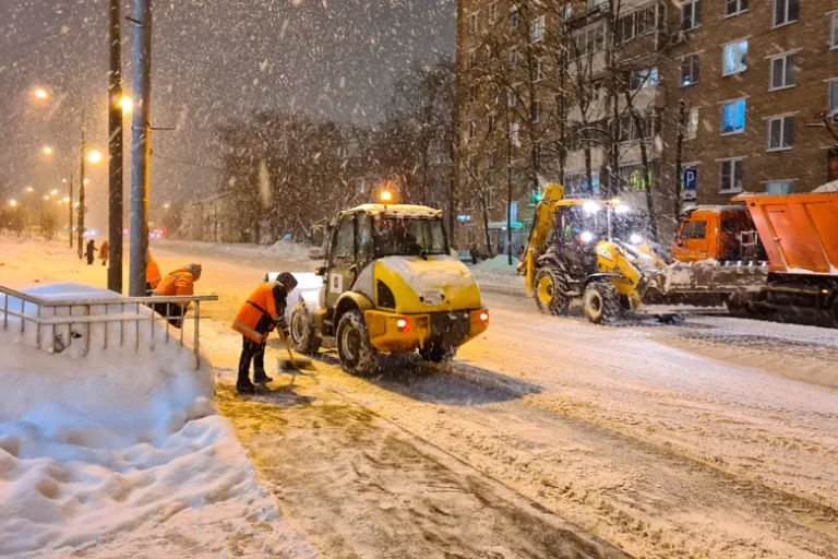 Moscú vive la mayor nevada en casi 150 años (video)