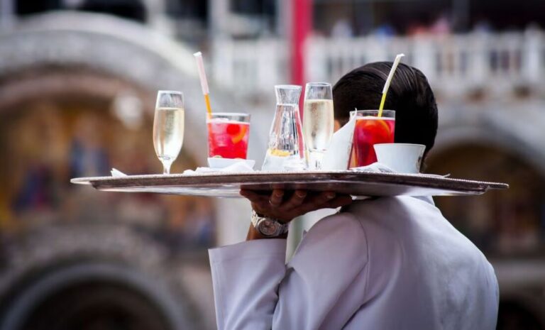 Aumentan precios en menús de restaurantes en el Valle de Toluca