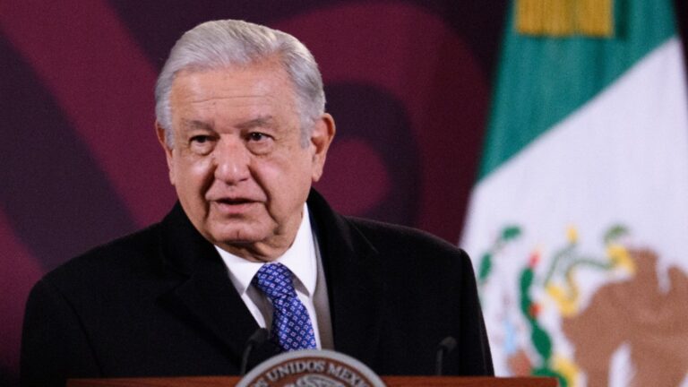 AMLO califica reclamos de gobernadora Maru Campos como propios de la temporada electoral