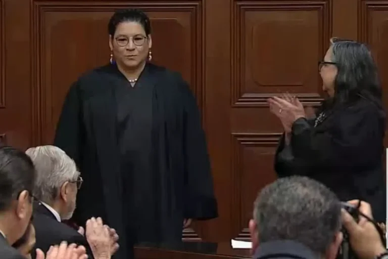 Lenia Batres recibe en la Suprema Corte, la investidura como nueva ministra