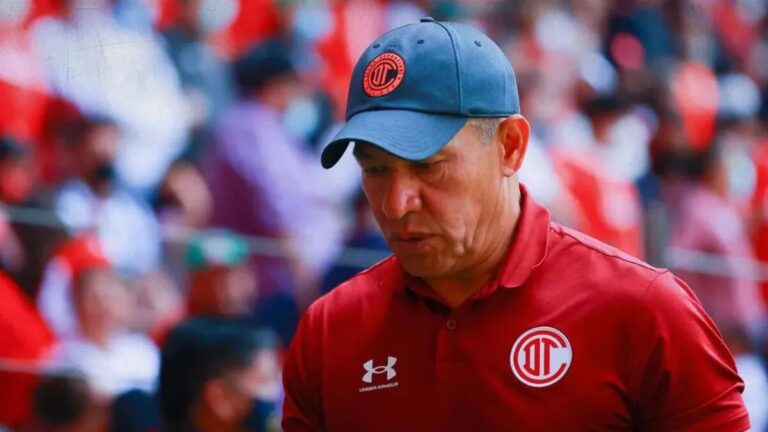 «El diablo en problemas» Nacho Ambriz demandará a Toluca por adeudo de pago