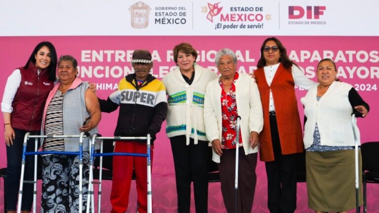 Gobernadora Delfina Gómez entrega dispositivos funcionales a adultos mayores en Edomex