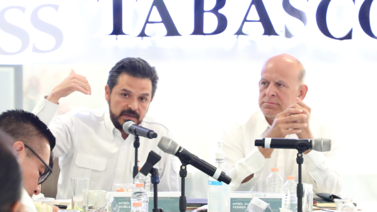 Asegura Zoé Robledo que hoy México implementa modelo de atención médica integral