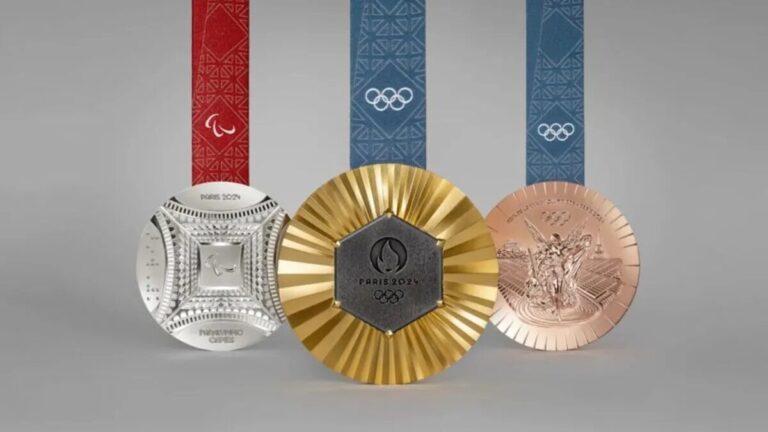 ¡Épicas! Medallas de juegos olímpicos son de trozos de la torre Eiffel