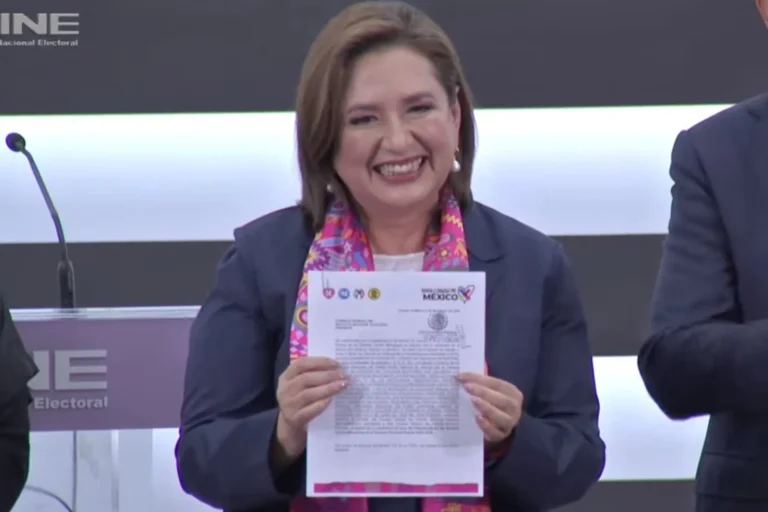 Xóchitl Gálvez se registra ante el INE como candidata presidencial (video)