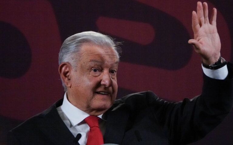 Advierte AMLO que México no aceptará deportaciones de migrantes del Gobierno de Texas