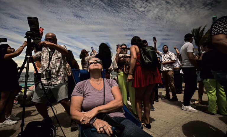 Mujer muere al caer de su azotea, quería ver el eclipse