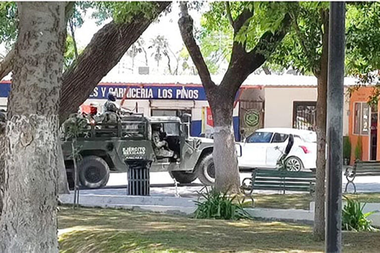 Liberan a 14 personas plagiadas en Salinas Victoria, Nuevo León