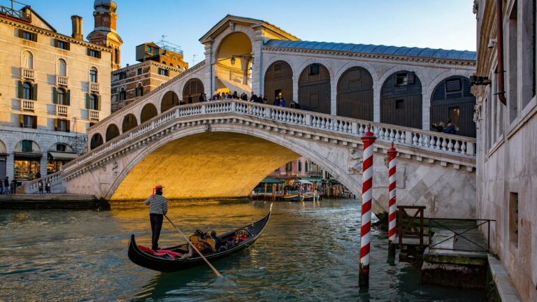 Venecia se convierte en la primera ciudad que cobra por visitarla