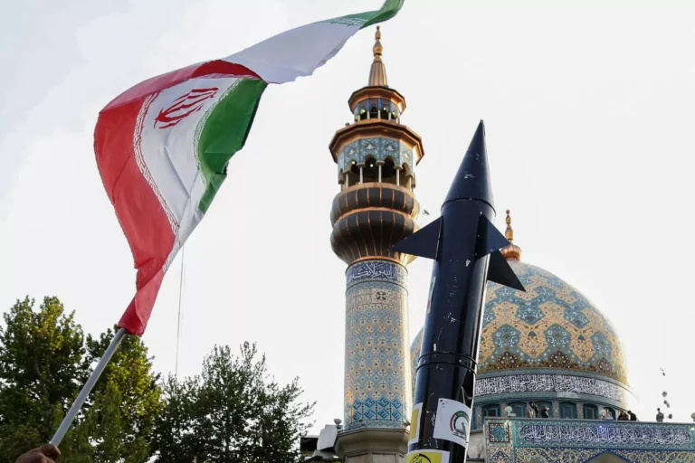 En medio de la escalada con Israel, SRE pide a mexicanos en Irán permanecer alerta