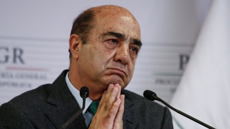 Trasladan a Jesús Murillo Karam para cumplie con Prisión Domiciliaria