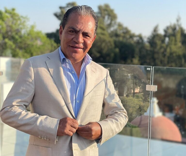 Froylan Santana Gil, inspirando a las nuevas generaciones