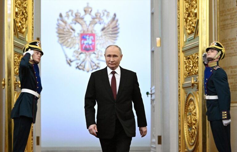 Putin jura como presidente de Rusia para su quinto mandato