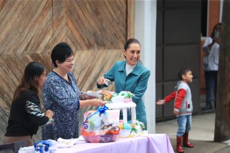Llueven las felicitaciones por el cumpleaños 62 de Claudia Sheinbaum