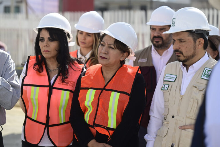 Supervisan Zoé Robledo y Gobernadora del Estado de México, Delfina Gómez Álvarez Obra del Hospital General Atenco