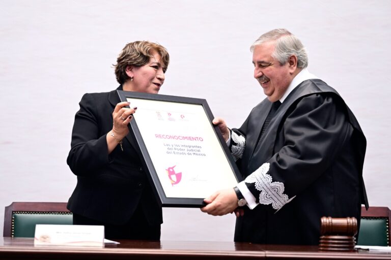 Delfina Gómez Analiza Reforma Integral a la Constitución del Estado de México