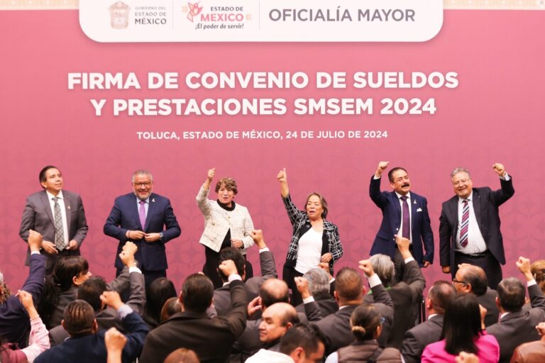 Incremento salarial y prestaciones para maestros del Estado de México