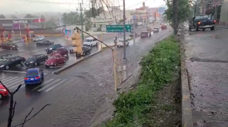 En el EdoMéx, Lluvias inunda Tecámac (video)